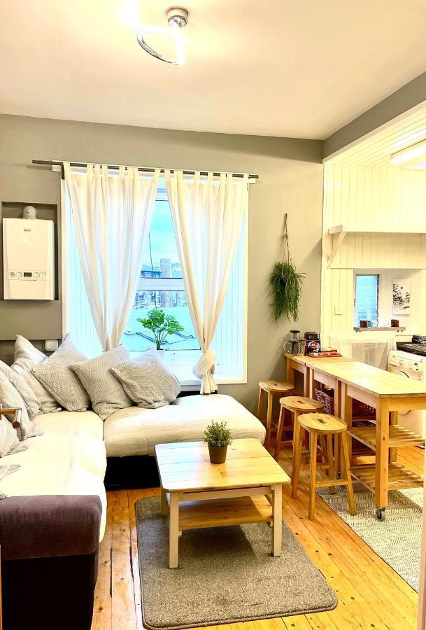 Lothian Road - Castle View Apartment エディンバラ エクステリア 写真