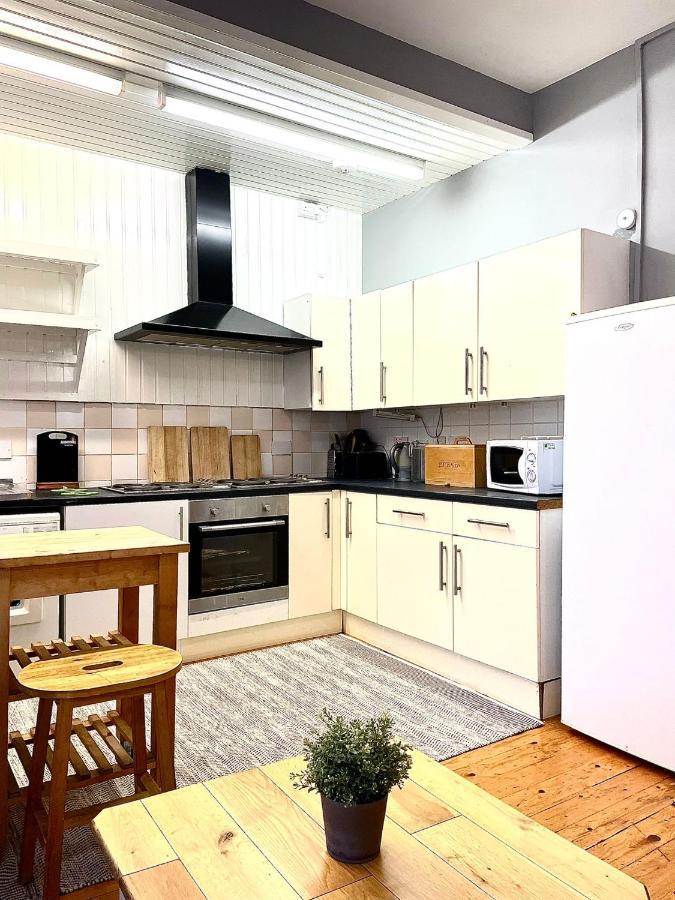 Lothian Road - Castle View Apartment エディンバラ エクステリア 写真